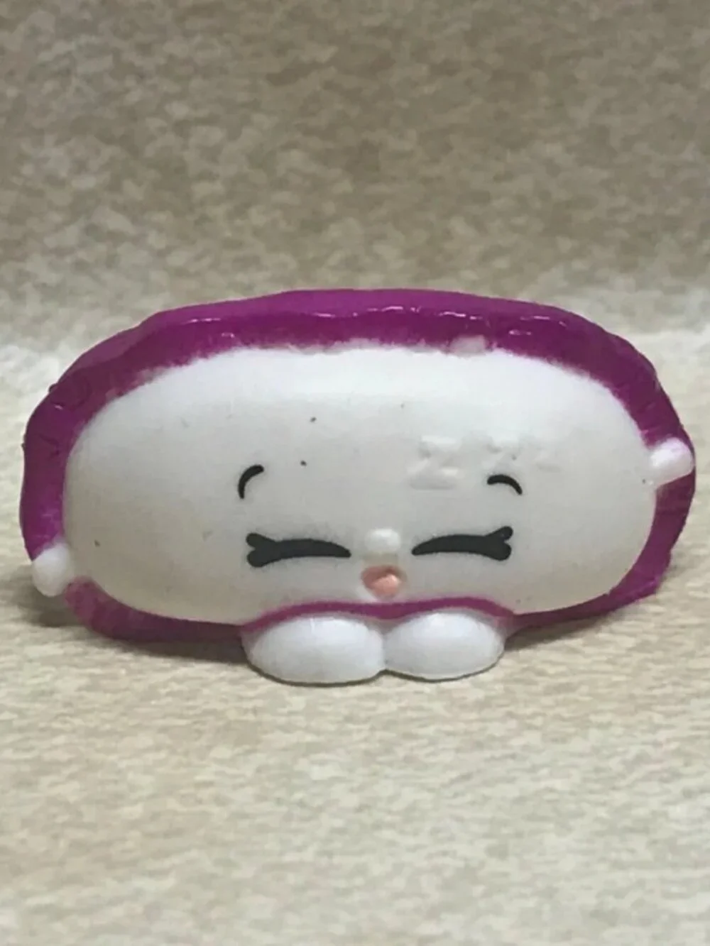 EXCLUSIVE Series 4 Exclusive Sandy Shut Eye Shopkins